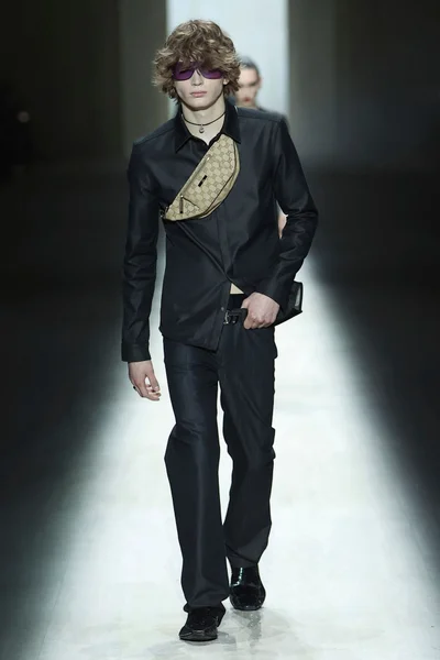 Look 22